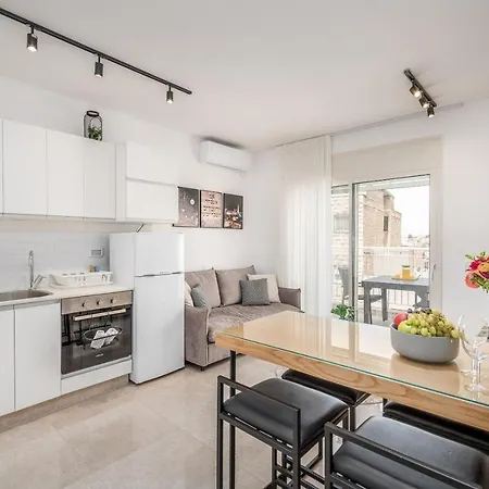 Sea U Jerusalem Mahane Yehuda Apartment Hotel Exterior photo